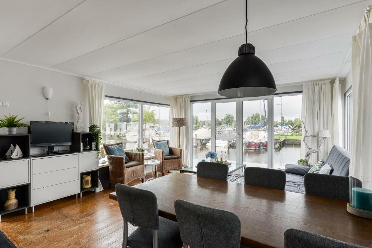Bright And Comfortable Houseboat Aalsmeer Eksteriør billede